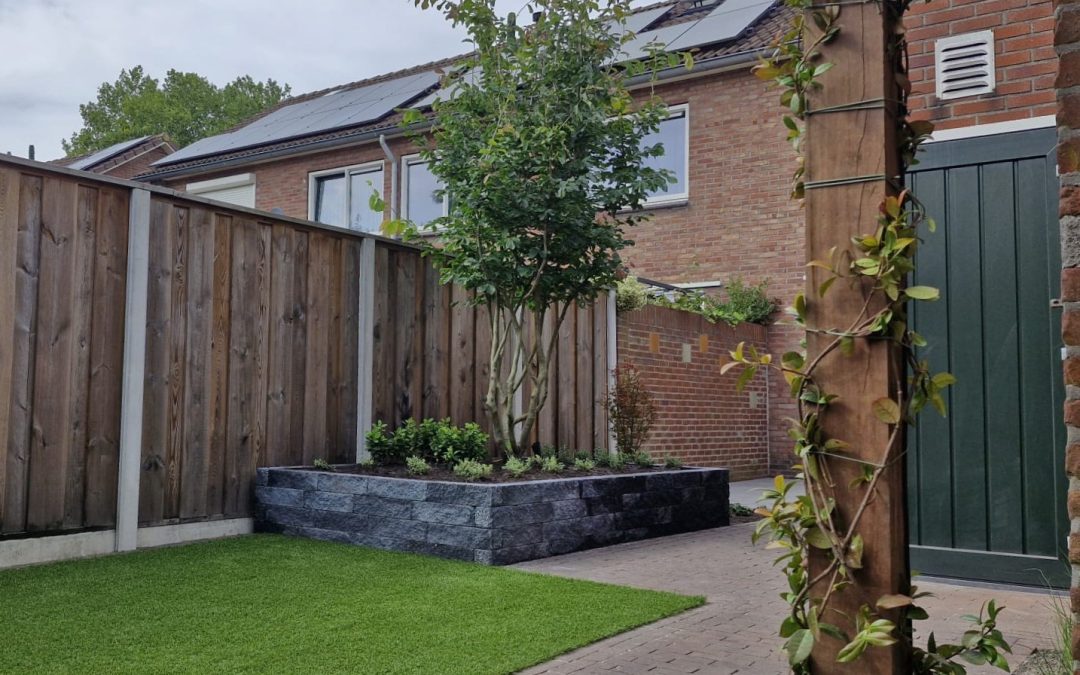 Een groene onderhoudsvriendelijke tuin in Eibergen